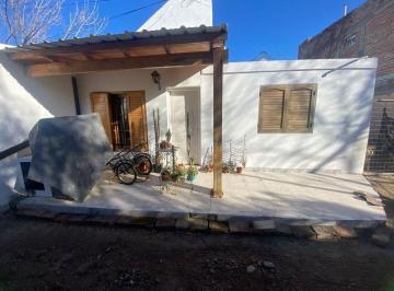 PH · 73m² · 4 Ambientes · 1 Cochera · Remax Vende PH Centrico