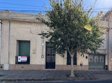Casa · 263m² · 7 Ambientes · 1 Cochera · Venta Casa 6 Dorm. San Nicolas Centro