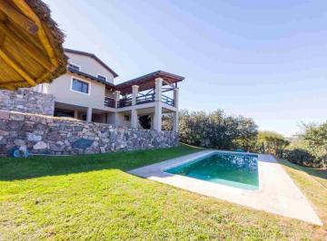 Casa · 320m² · 10 Ambientes · 2 Cocheras · Venta Casa Country Cinco Lomas 3 Dorm Apta Credito