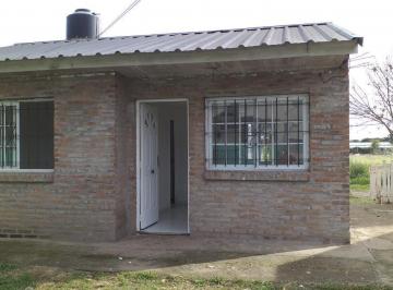 Casa · 35m² · 3 Ambientes · 1 Cochera · Casa en Venta - 2 Dorm. 1 Baño - Cochera - 135 m² - Baradero