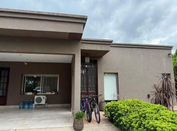 Casa · 270m² · 4 Ambientes · 2 Cocheras · Casa en Venta Puerto Roldan, Lote 77 - Piscina Climatizada