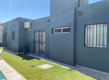 Casa de 5 ambientes, Villa Nueva · Barrio Solares de Urquiza