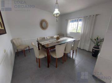 Casa · 266m² · 5 Ambientes · Dos Casas Una Oportunidad! en Saldan Sobre Principal