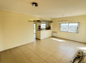 Departamento · 55m² · 2 Ambientes · Departamento 2 Amb. de 65 m² en Alquiler en Centro de Lanus
