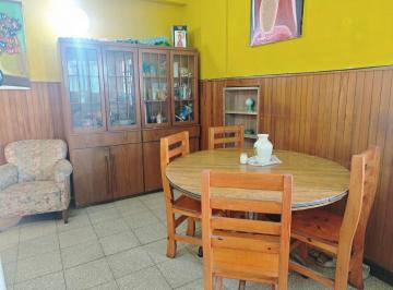 Departamento · 77m² · 5 Ambientes · Departamento de 2 Dorm. en Arroyito