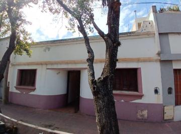 Casa de 5 ambientes, Córdoba · Gral Bustos - Casa a Refaccionar