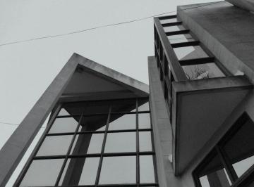 Oficina comercial · 350m² · 6 Cocheras · Oficinas y Deposito Excelente Ubicacion