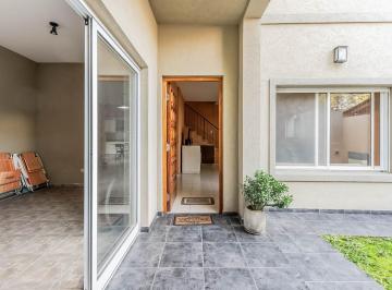 Casa · 135m² · 5 Ambientes · 1 Cochera · Venta - Casa - Versalles - 5 Ambientes - Cochera - Jardín - Lavadero