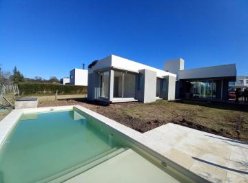 Casa de 4 ambientes, Berazategui · Hermosa Casa en La Reserva de Hudson