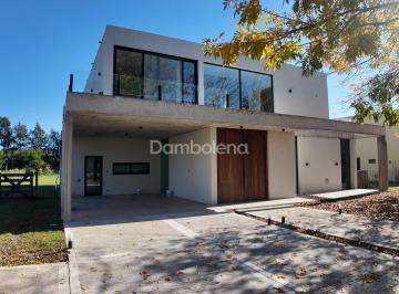 Casa de 5 ambientes, General Rodríguez · Casa en Venta Haras San Pablo