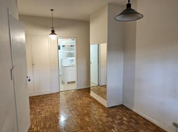 Departamento · 50m² · 2 Ambientes · Departamento en P. B. a La Calle Apto Comercial en Recoleta