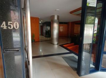 Ingreso · Hermoso Departamento de Dos Dorm. en Barrio Nueva Córdoba.