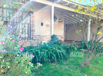 Casa de 5 ambientes, Moreno · Chalet en Venta en El Centro de Paso del Rey, Lado Norte.