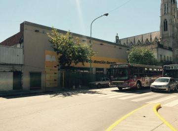 Edificio · 2750m² · 2700 m² - Planta Libre - Edificio en Block