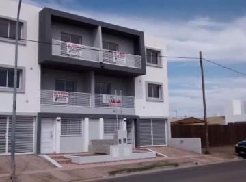 Foto · Triplex en Alquiler en Urbanizacion Gandhi