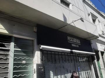 PH de 4 ambientes, Lanús · Amplio PH en Planta Alta Ideal Vivienda, Uso Profesional o Comercial