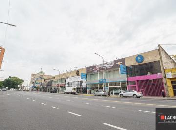 Local comercial · 2297m² · 40 Cocheras · Llocales Venta en Block 2297 m² Construidos