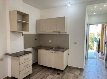 Casa · 70m² · 2 Dormitorios · Alquiler Duplex 3 Amb con Terraza Paso del Rey Centro
