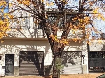 PH · 121m² · 4 Ambientes · PH en Venta 4 Ambientes con Cochera en Temperley