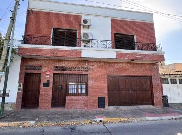 Casa · 180m² · 5 Ambientes · 1 Cochera · 2 Casas en Venta en San Antonio de Padua