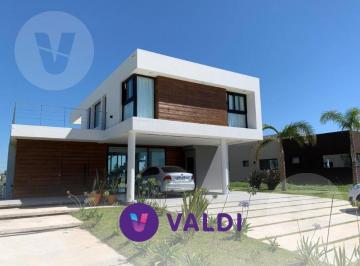 Casa · 213m² · 4 Ambientes · 2 Cocheras · Casa en Venta - Barrio Terralagos, Canning