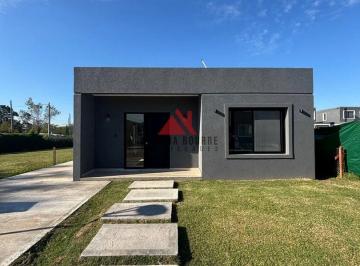 Casa · 85m² · 3 Ambientes · 1 Cochera · Casa en Alquiler en El Aljibe, Pilar, G. B. a. Zona Norte