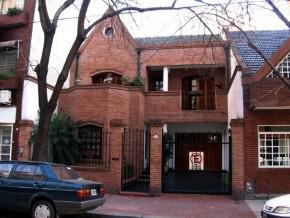 Casa · 182m² · 5 Ambientes · 2 Cocheras · Lambare 800, Casa 5 Ambientes con Jardín, Lote Propio de 200 m², Almagro