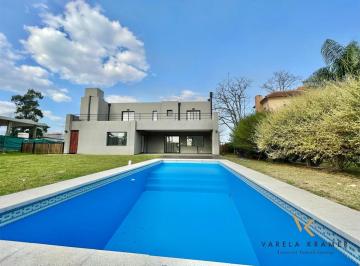 Casa · 205m² · 5 Ambientes · 2 Cocheras · Casa Venta en Escobar, Barrio San Matias
