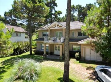Casa · 209m² · 5 Ambientes · Venta de Casa en Pinamar