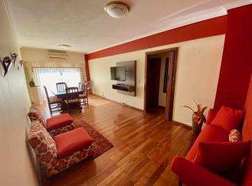 Departamento · 74m² · 3 Ambientes · Amplio 3 Ambientes Amoblado - Centro San Martin.