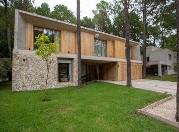 Casa · 300m² · 6 Ambientes · 2 Cocheras · Casa Venta Pinamar Norte