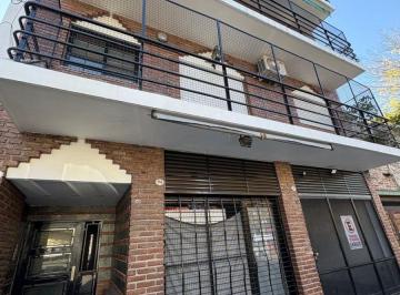 Departamento de 3 ambientes, Parque Avellaneda · Oportunidad - Departamento Al Frente con Cochera, Balcón Corrido & Baulera