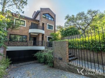 Casa · 350m² · 6 Ambientes · 2 Cocheras · Casa en Venta en Beccar, San Isidro