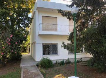 Casa de 4 ambientes, Berazategui · Venta Casa de 4 Amb Sobre 2 Lotes - Ranelagh