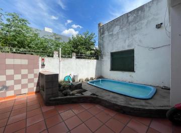 Casa · 142m² · 5 Ambientes · 1 Cochera · Casa en Villa Luzuriaga