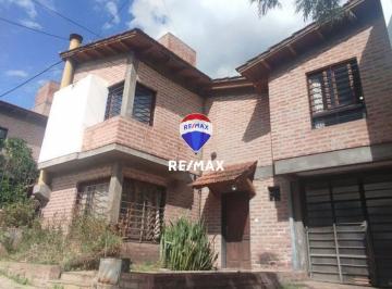 Departamento · 106m² · 4 Ambientes · 1 Cochera · Alquiler Duplex 3 Dorm. Tres Cerritos Salta
