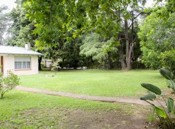 Casa · 240m² · 6 Ambientes · 2 Cocheras · Casa Quinta en Venta en La Mejor Zona de Monte Grande