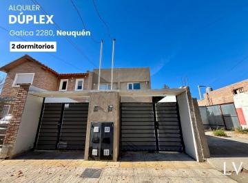Casa · 102m² · 5 Ambientes · 1 Cochera · Dúplex en Alquiler de 2 Dorm. en Gatica 2280, Neuquén Capital