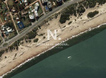 Foto1 · Lote en Primera Fila de Playa Brava, Frente Al Mar