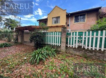 Casa · 206m² · 5 Ambientes · 2 Cocheras · Casa en Robles del Monarca