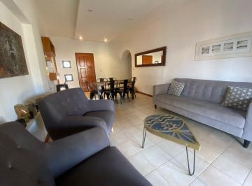 Casa · 100m² · 5 Ambientes · 2 Cocheras · Casa en Alquiler Housing Villa Belgrano 3 Dor
