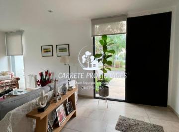 Casa de 4 ambientes, Pilar · Venta de Casa 4 Ambientes con Pileta en Santa Elena, Pilar del Este.