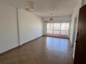 Departamento · 60m² · 4 Ambientes · 1 Cochera · J. M. rosas 1272 con Cochera