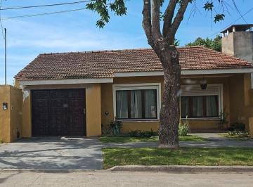 Casa · 147m² · 3 Ambientes · 1 Cochera · Venta de Casa y Dpto Madariaga C/patio y Cochera