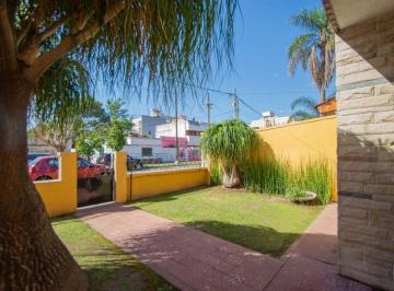Casa · 150m² · 6 Ambientes · 1 Cochera · Casa en Tapiales con Quincho, Parque y Terraza