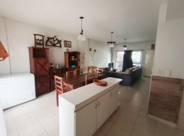 PH · 80m² · 3 Ambientes · 1 Cochera · PH 3 Ambientes en Venta Ciudad Evita