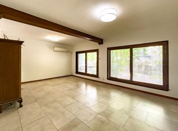Casa · 155m² · 4 Ambientes · 2 Cocheras · Casa de Tres Dorm. con Pileta - Tigre Centro