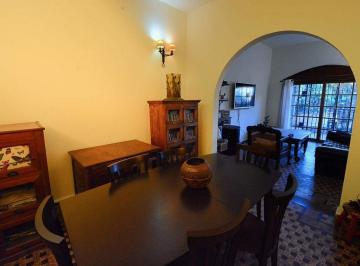 Casa · 234m² · 5 Ambientes · 2 Cocheras · Venta Casa 3 Dormitorio Garaje Prado Norte