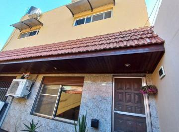 PH · 106m² · 4 Ambientes · PH en Venta 2 Plantas en Escalada Apto Credito