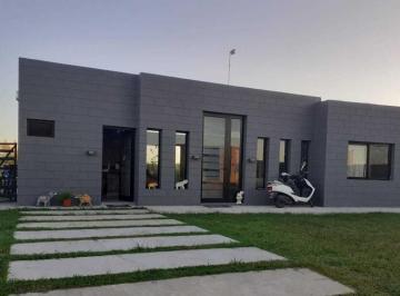 Casa · 120m² · 4 Ambientes · 3 Cocheras · Casa en Venta Barrio San Ramiro - Pilar